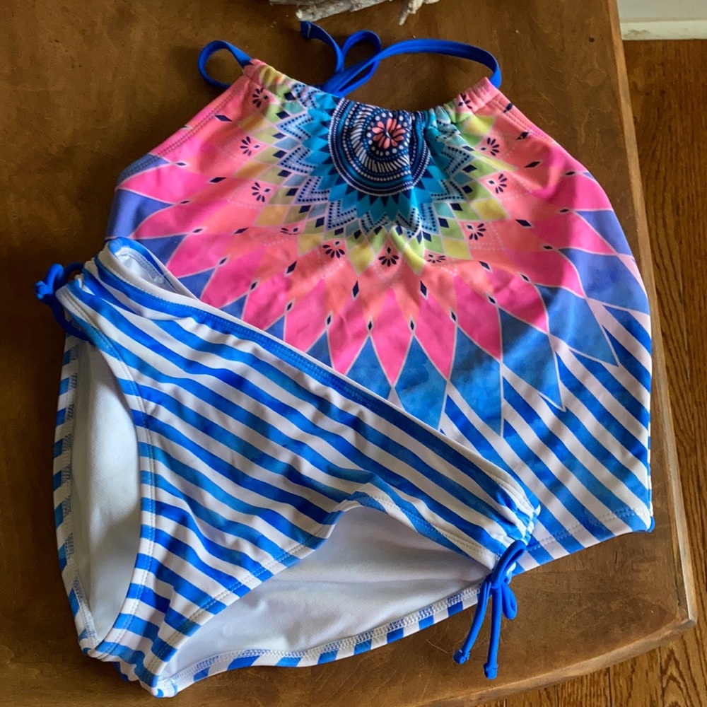 Bathing suit